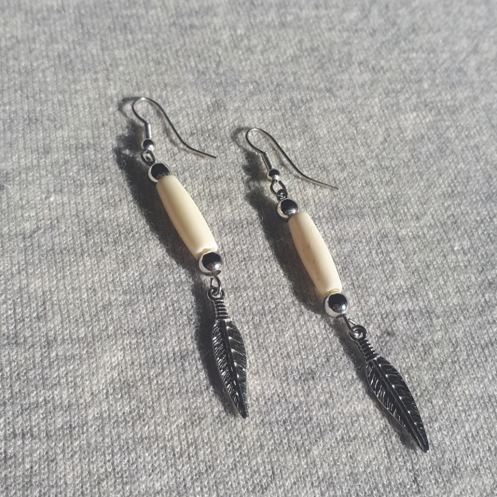 Native inspired dangle earings.